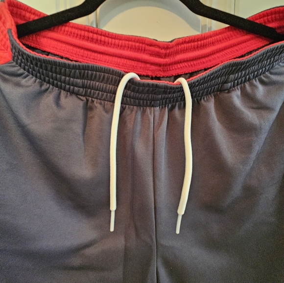 Used Medium Men's Gray & Red Puma Sweatpants - Picture 5 of 11